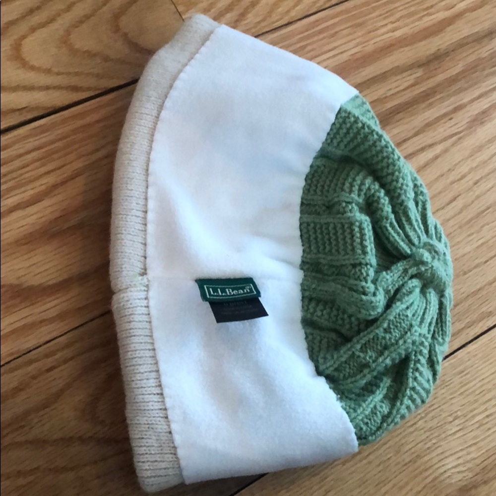 Cable knit hat - Picture 2 of 4